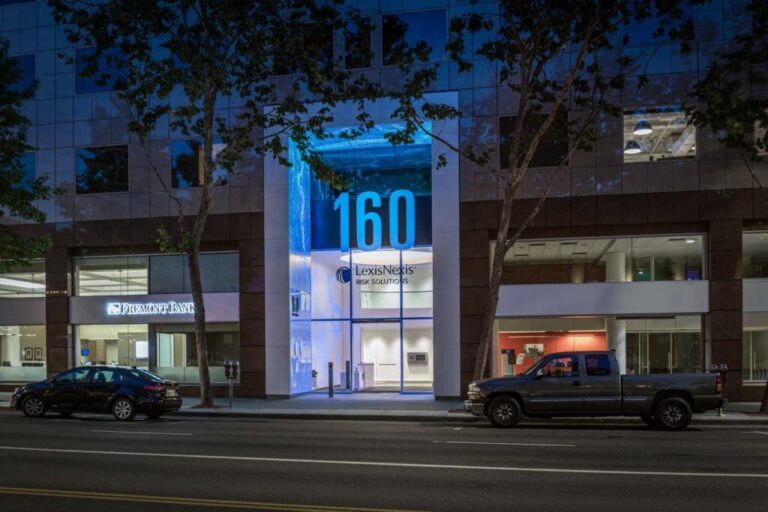 160 West Santa Clara entrance portal
